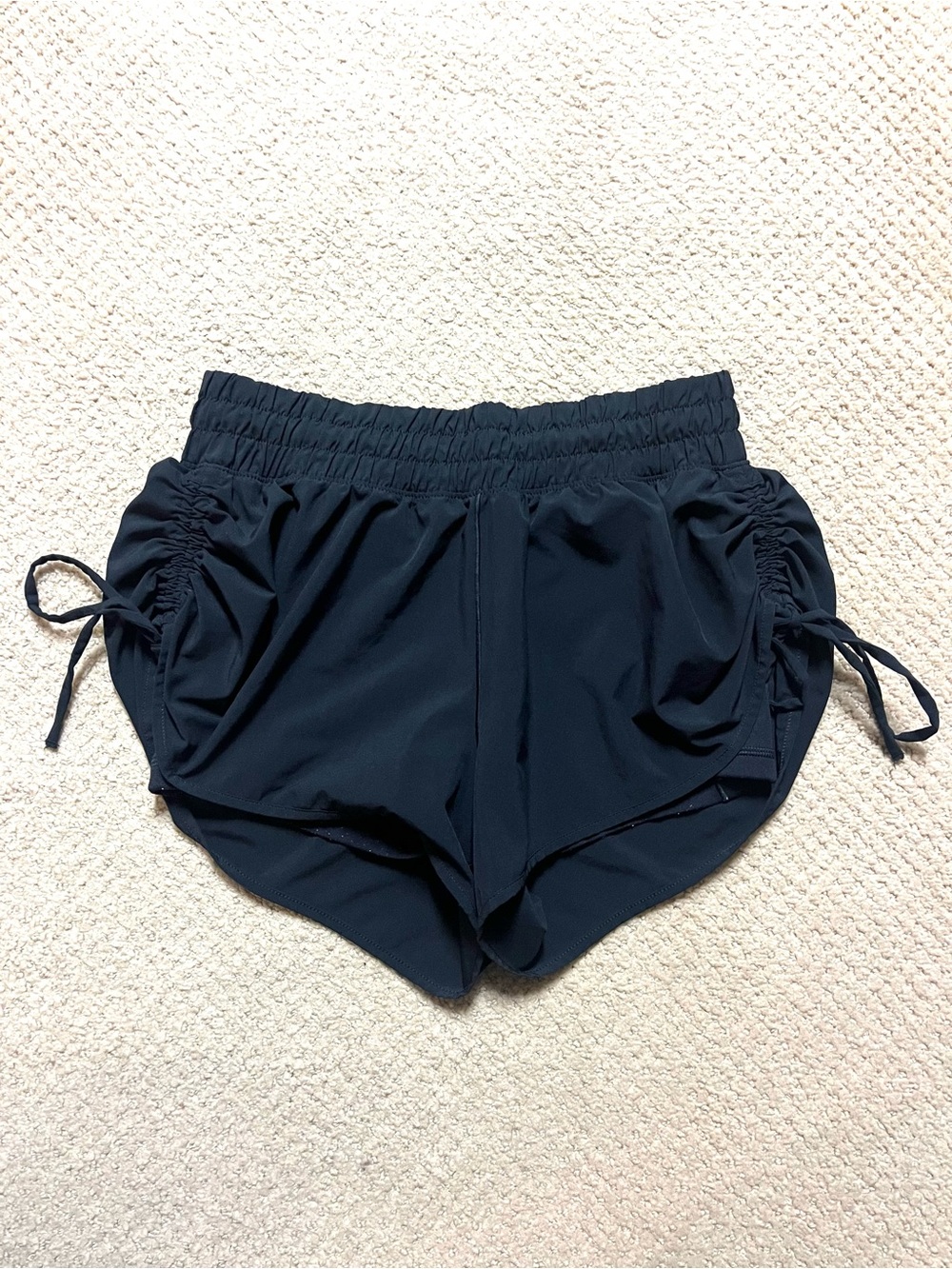 Offline by Aerie Real Me Black Low Rise Cinch Side 2” Athletic Shorts Sz S
